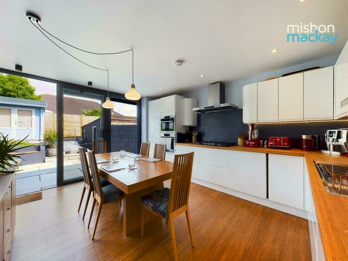 5 Bedroom House To Rent In Desmond Way, Brighton, BN2