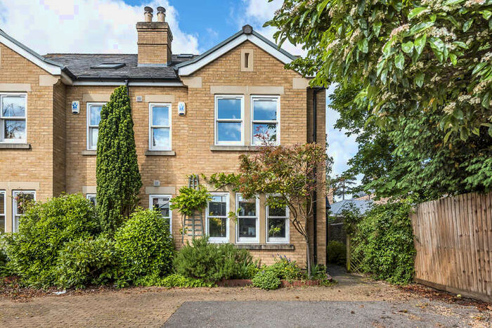 4 Bedroom Semi-Detached House To Rent In Banbury Road, Summertown, Oxford, OX2