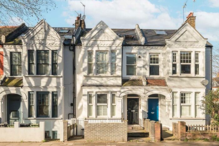 1 Bedroom Flat To Rent In Cavendish Road, Balham, SW12