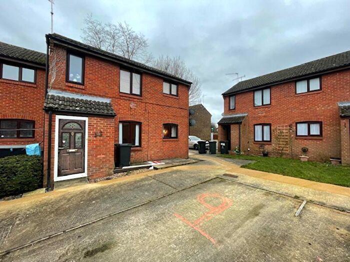 1 Bedroom Flat To Rent In Bedroom Flat To Rent, Speedwell Close, Haydon Wick, SN25