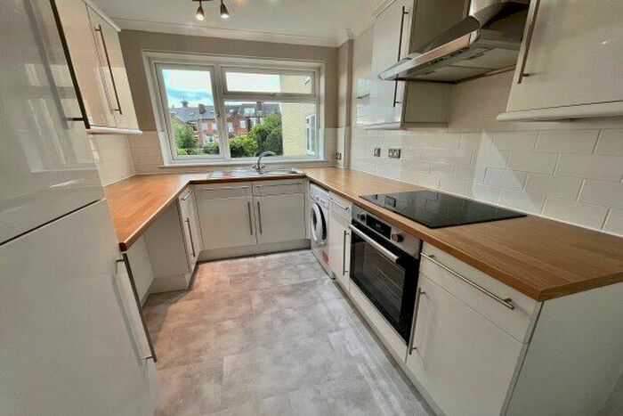 2 Bedroom Flat To Rent In Oakland Road, Sheffield, S6