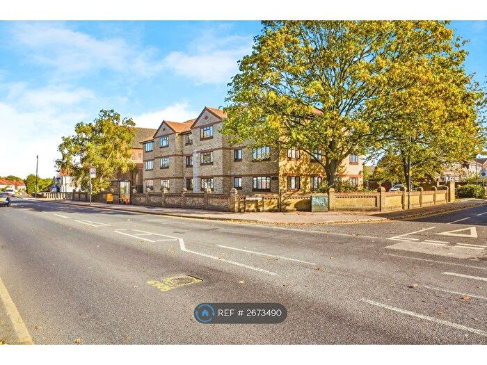1 Bedroom Flat To Rent In Cloisters Court, Bexleyheath, DA7