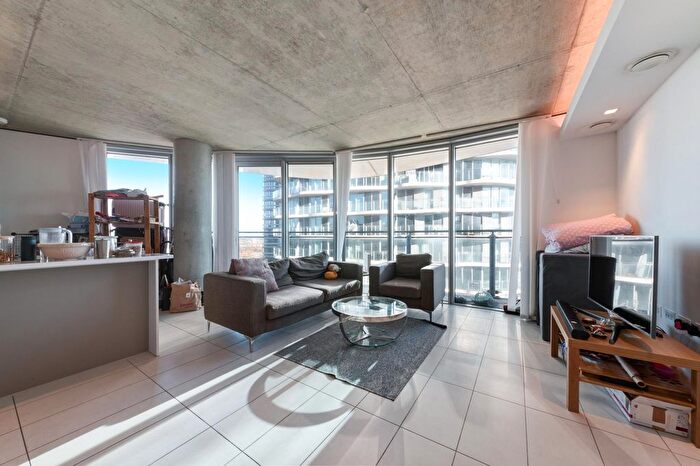 2 Bedroom Flat For Sale In Tidal Basin Road, London, E16