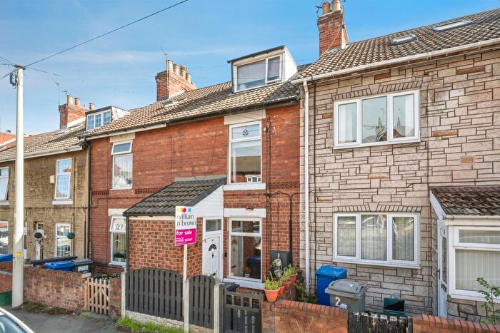 3 Bedroom Terraced House For Sale In Ivanhoe Road, Conisbrough, Doncaster, DN12