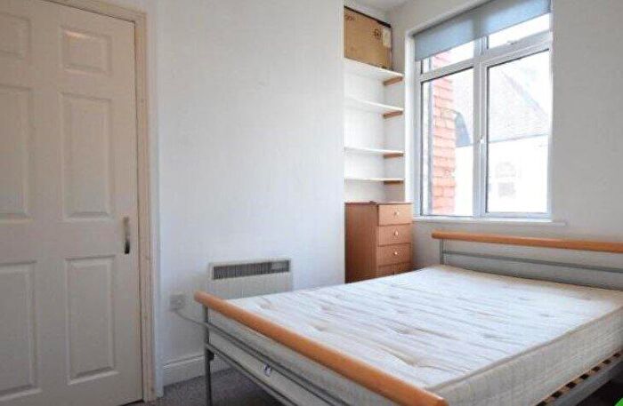 1 Bedroom Flat To Rent In Derby Road, Bournemouth, BH1