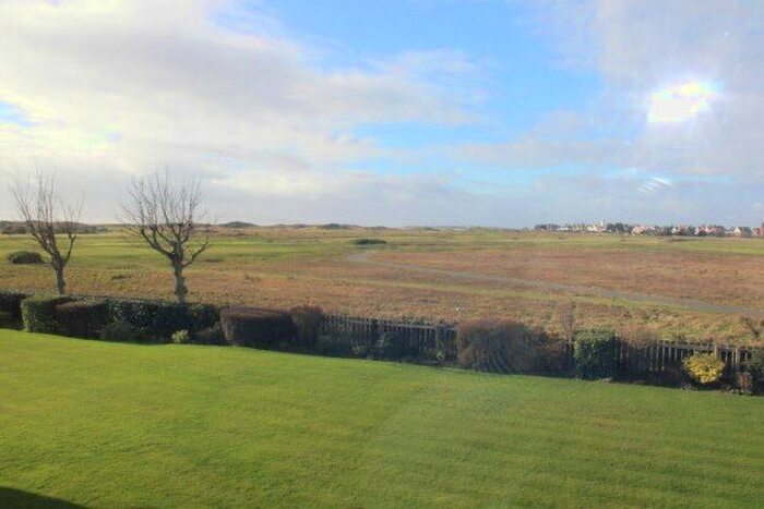 2 Bedroom Property To Rent In Meols Drive, Wirral, CH47