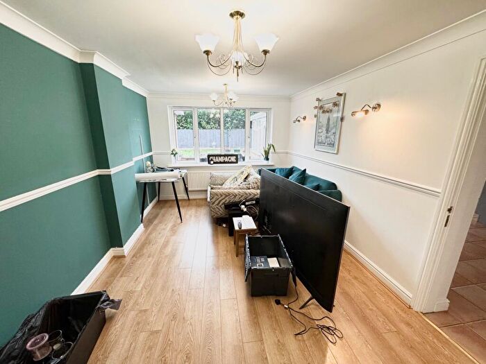 6 Bedroom Detached House To Rent In Troon Way, Burbage, LE10