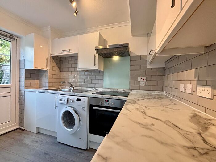 3 Bedroom House To Rent In Chiltern Gardens, BR2