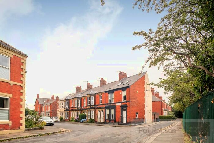 3 Bedroom Flat To Rent In Mildmay Road, Jesmond, Newcastle Upon Tyne NE2