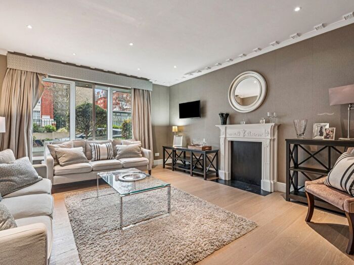 3 Bedroom Flat To Rent In Princes Gate, London, SW7