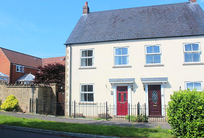 3 Bedroom Semi-Detached House To Rent In Henley Rise, Shepton Mallet, BA4