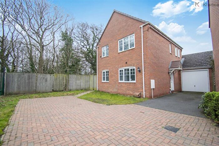 3 Bedroom Detached House To Rent In Balmoral Way, Birmingham, B14
