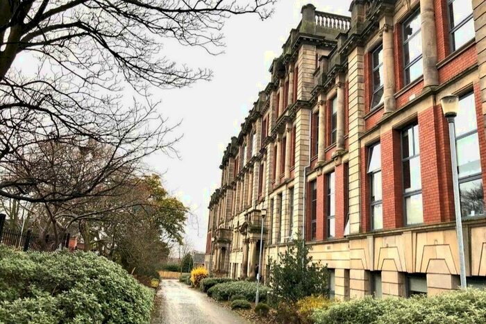 2 Bedroom Duplex To Rent In Whingate, Leeds, West Yorkshire, LS12