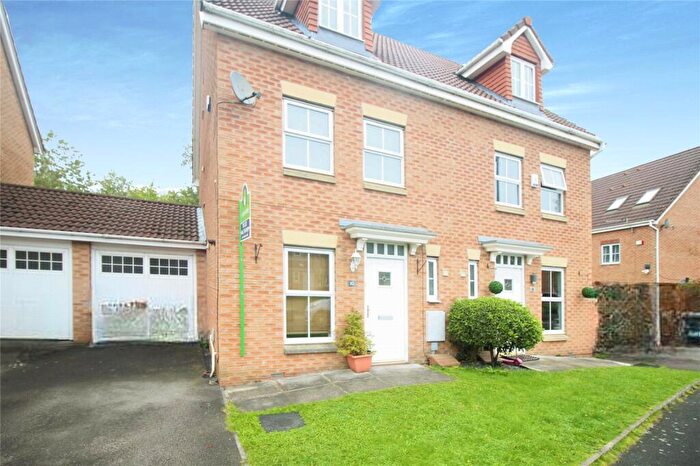 3 Bedroom Semi Detached House To Rent In Lawndale Drive, Worsley, Manchester, M28