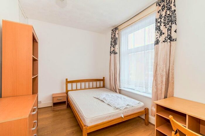 1 Bedroom Terraced House To Rent In Telephone Road, Southsea, Hampshire, PO4