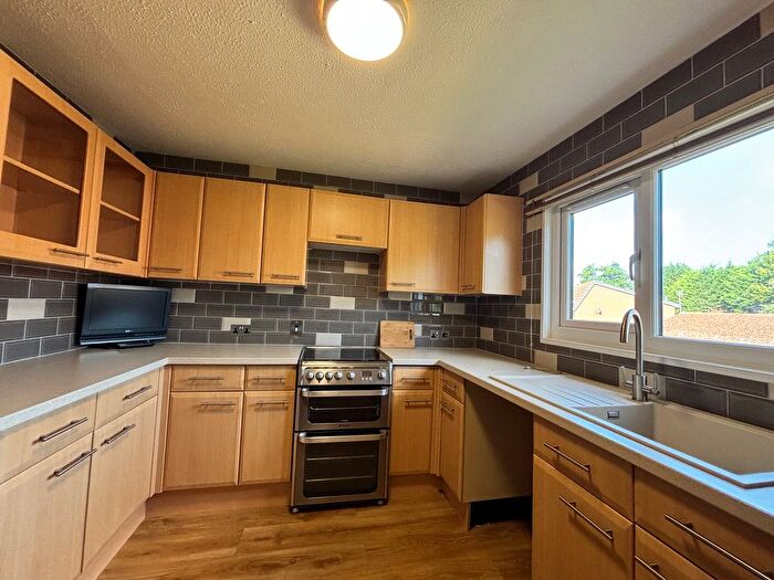 2 Bedroom Maisonette To Rent In Whitburn Close, Wolverhampton, WV9