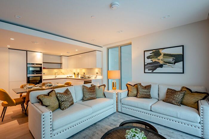 3 Bedroom Flat To Rent In Edgware Road, London, W2