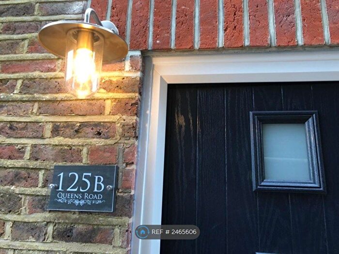 2 Bedroom Flat To Rent In Queens Rd, East Grinstead, RH19