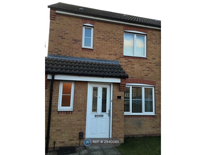 3 Bedroom Semi-Detached House To Rent In Aidans Close, Doncaster, DN2