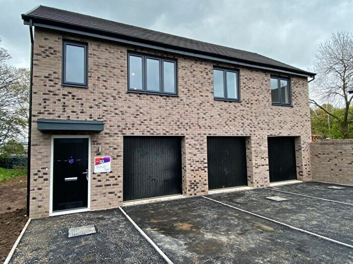 2 Bedroom Character Property To Rent In Woodyard Avenue, Chesterfield, S41