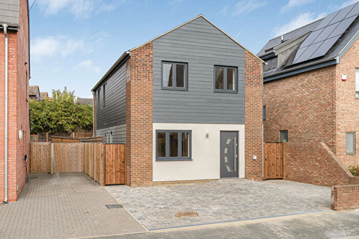 3 Bedroom Detached House For Sale In Cambridge Road, Ely, Cambridgeshire, CB7