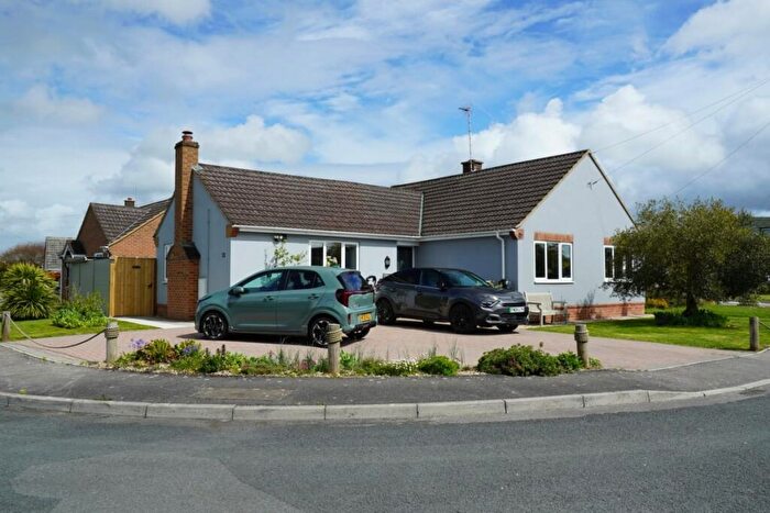 3 Bedroom Detached Bungalow For Sale In Ludlow Close, Warminster, BA12