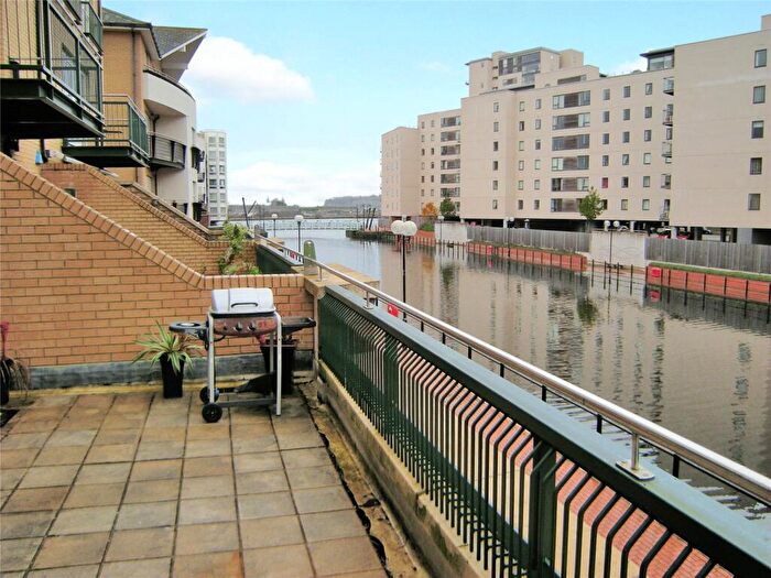 2 Bedroom Apartment To Rent In Adventurers Quay, Caerdydd, Adventurers Quay, CF10