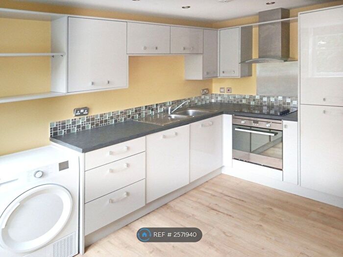 1 Bedroom Flat To Rent In Esher House, Eastbourne, BN21