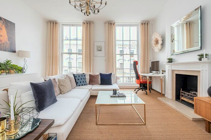 2 Bedroom Flat To Rent In Alderney Street, London, SW1V