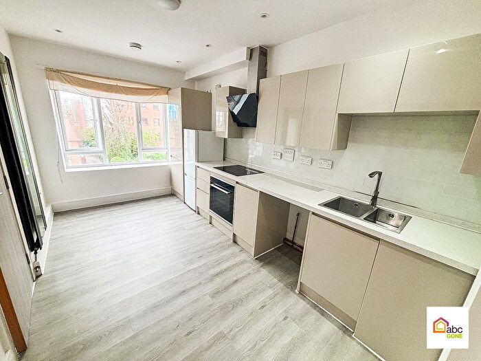 1 Bedroom Flat To Rent In Flat, Southmill Court, A South Street, Romford, RM1