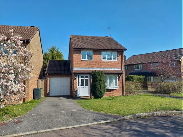 3 Bedroom Detached House To Rent In Cropmark Way, Hatch Warren, Basingstoke, RG22
