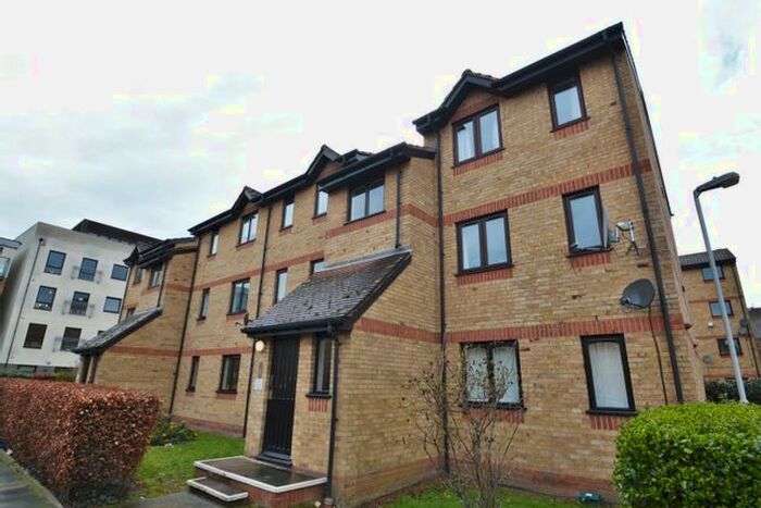 1 Bedroom Flat To Rent In Glenville Grove, London, SE8