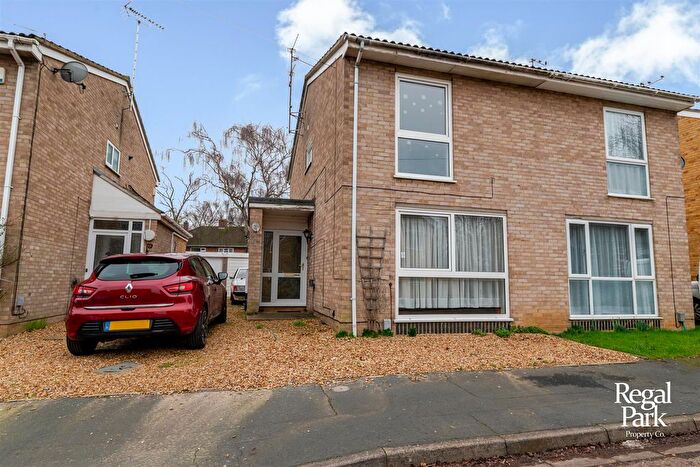2 Bedroom Semi Detached House For Sale In Dovecote Close, Dogsthorpe, Peterborough, PE1
