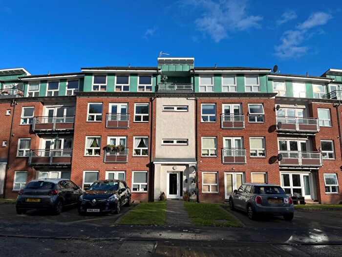 2 Bedroom Flat To Rent In Flat / At Strathblane Gardens, G13