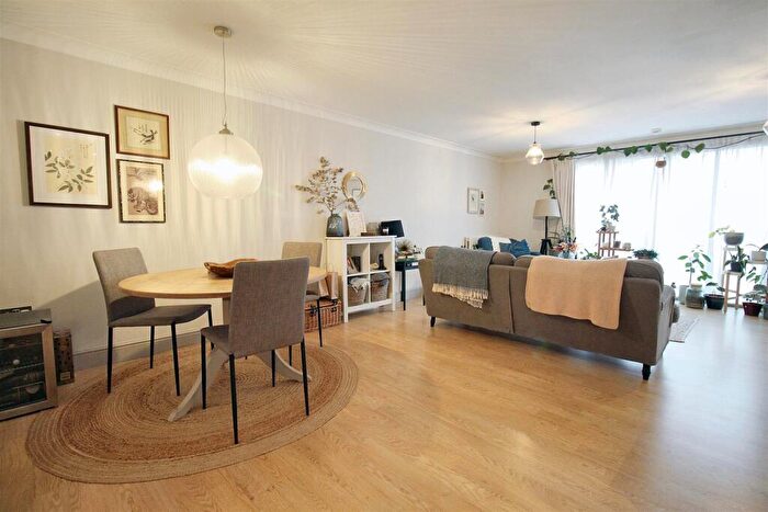 2 Bedroom Apartment For Sale In Coburg Street, Norwich, NR1