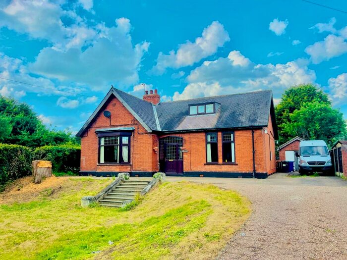 4 Bedroom Bungalow To Rent In South End, Thorne, Doncaster, DN8