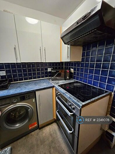 2 Bedroom Flat To Rent In Cowan Street, Glasgow, G12