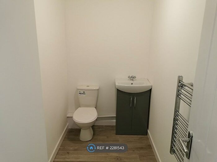 1 Bedroom Flat To Rent In Lifeboat Steps, Scarborough, YO11