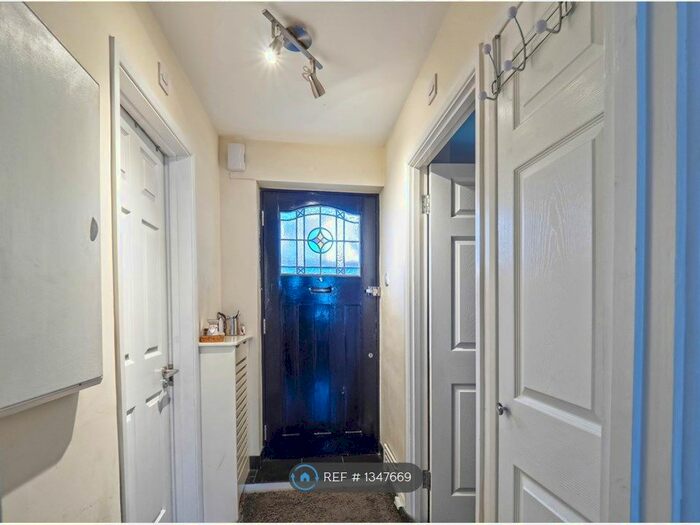 1 Bedroom Flat To Rent In Kenton, Harrow, HA3