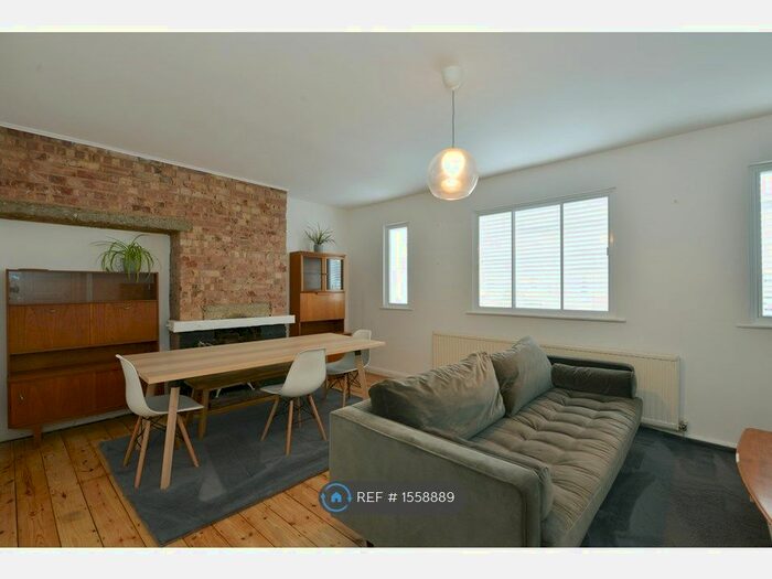 3 Bedroom Maisonette To Rent In East End Road, London, N2