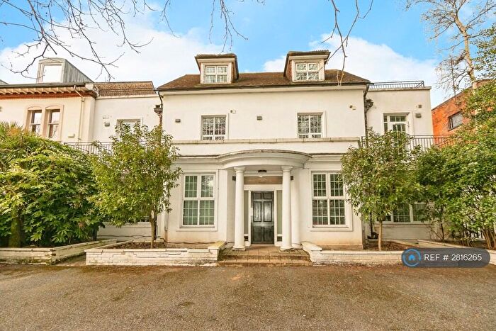 2 Bedroom Flat To Rent In London Road, Reading, RG1