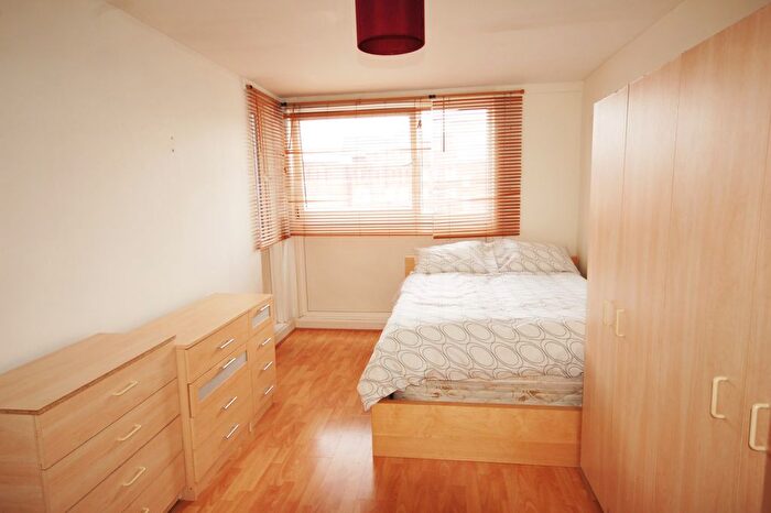 4 Bedroom Flat To Rent In Crayford Road, London, N7