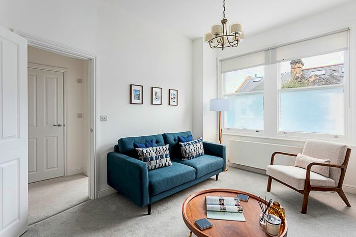 2 Bedroom Flat To Rent In Cathles Rd, London, SW12