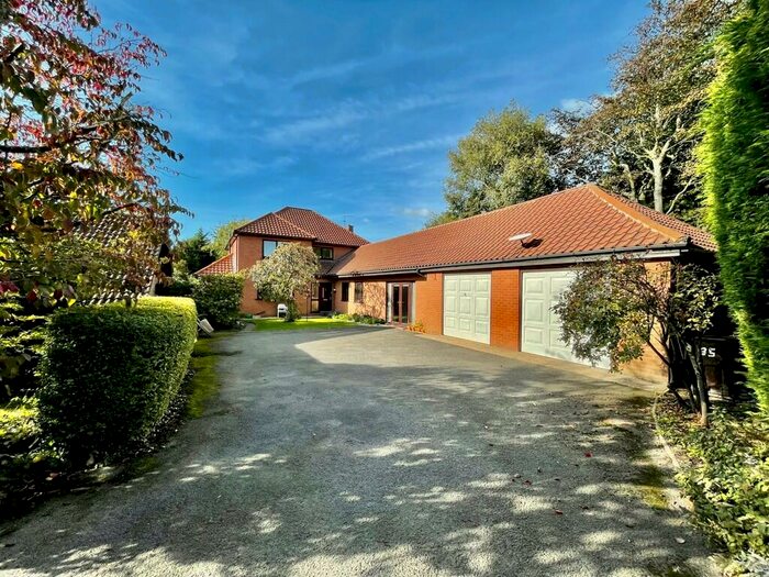 4 Bedroom Detached House For Sale In High Street, Moulton, PE12