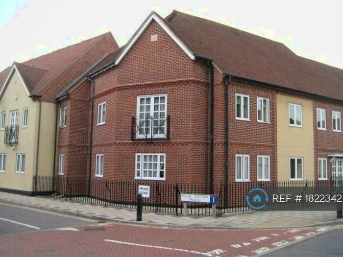 2 Bedroom Flat To Rent In Peter Weston Place, Chichester, PO19