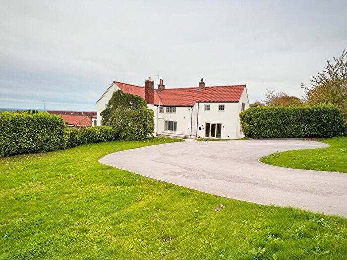 3 Bedroom Semi-Detached House To Rent In Rudstone Walk, South Cave, HU15