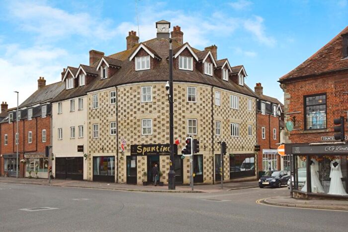 2 Bedroom Apartment For Sale In Stonehenge Walk, Amesbury, SP4