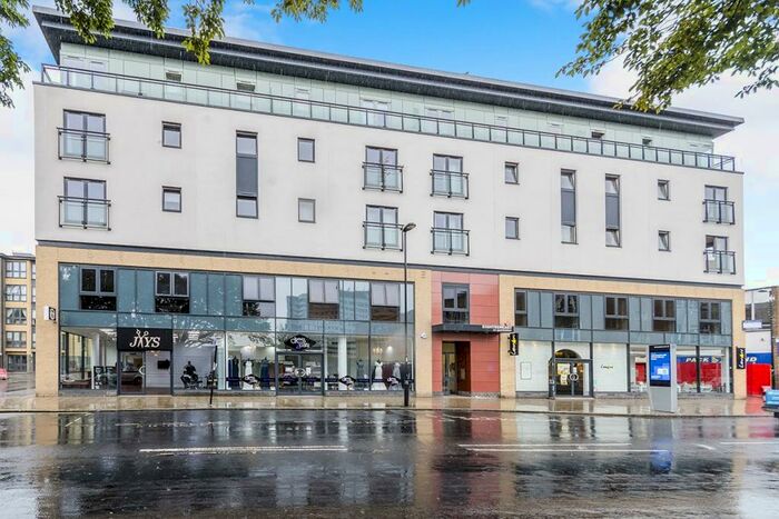 2 Bedroom Flat To Rent In Queensway, Southampton, SO14