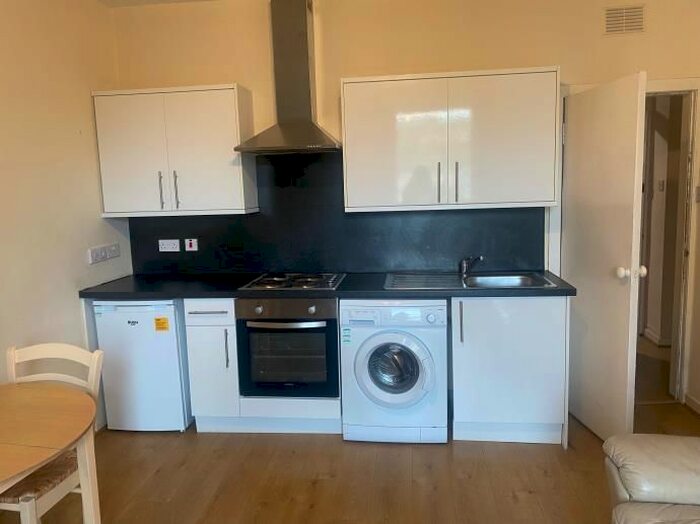 1 Bedroom Flat To Rent In Blackness Road, Dundee, DD1