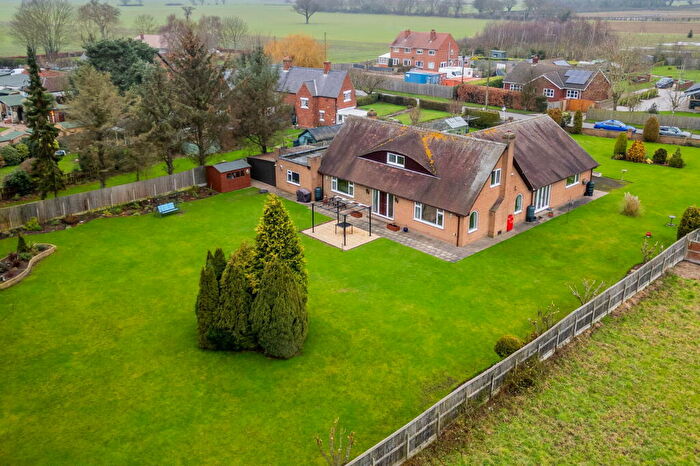 4 Bedroom Detached House For Sale In Main Road, Newsholme, DN14